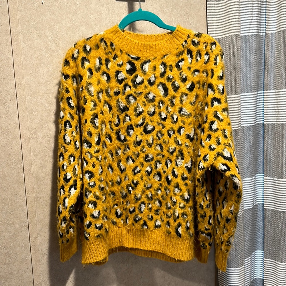 Lisa Kate Women’s Fuzzy Animal Print Sweater